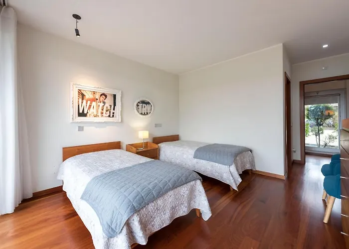 Casa Da Costa Grande Alojamento de Acomodação e Pequeno-almoço